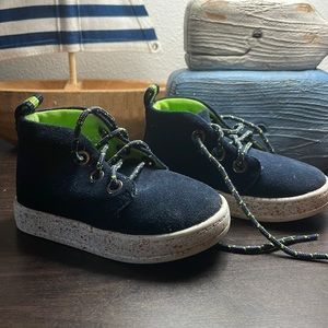 Toddler sneakers size US 4